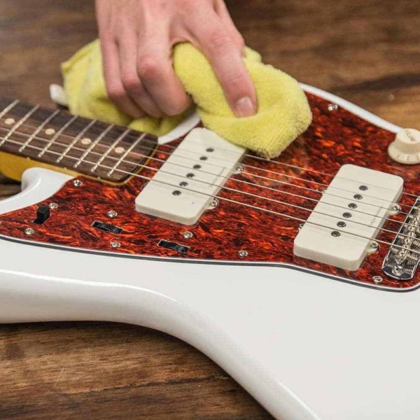 comment nettoyer une guitare