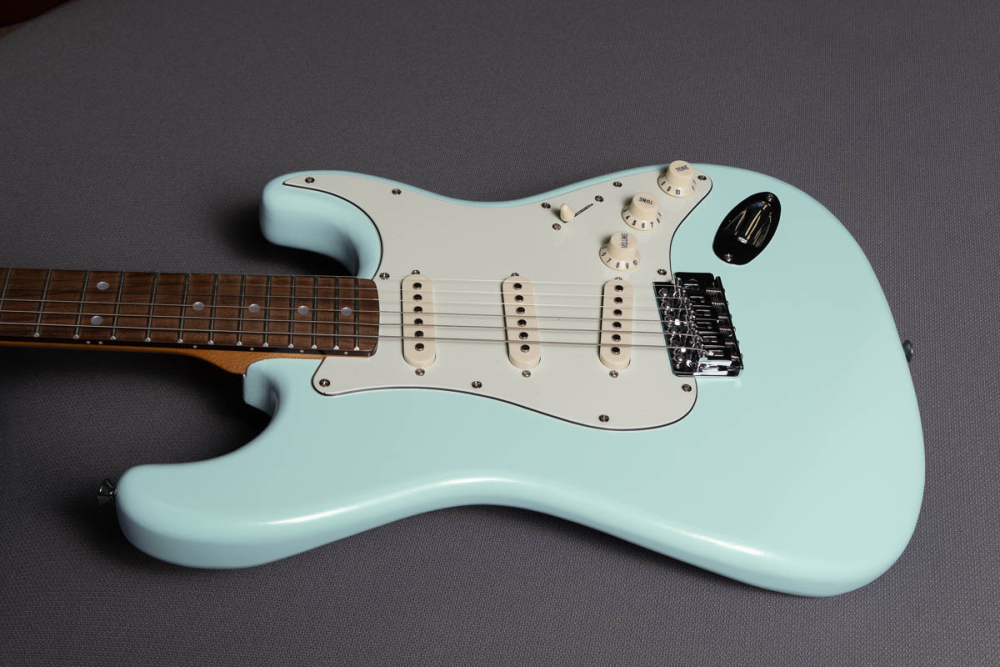 sonic blue guitarra