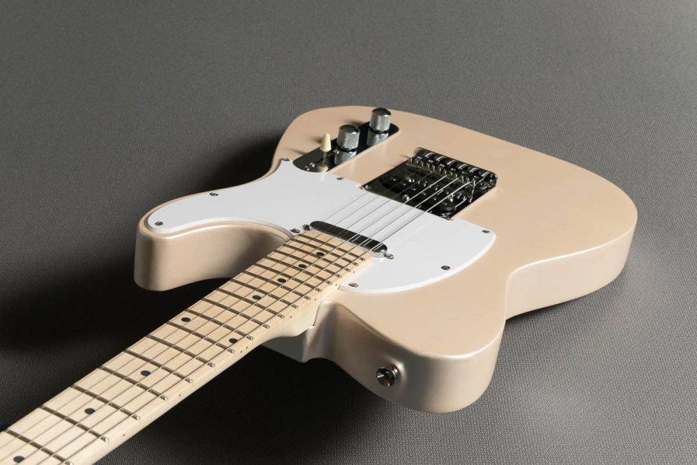 guitar pearly